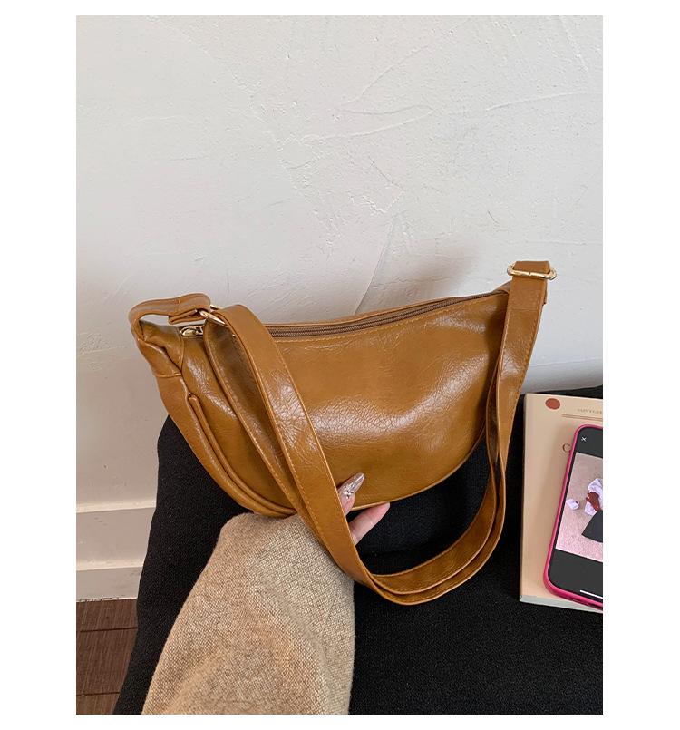 2025 New Large-capacity Premium Dumpling Bag Retro Casual Shoulder Messenger Bag Croissant Bag Women