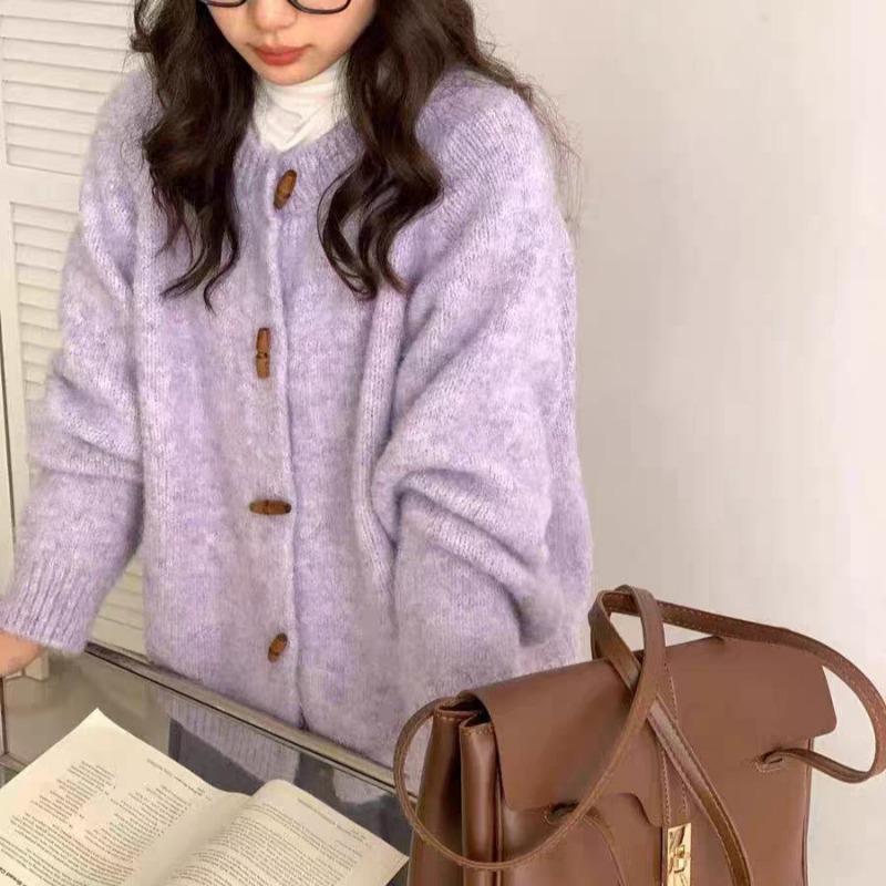 

Autumn new women s clothing round neck horn buckle knitted cardigan loose soft waxy versatile sweater women s top coat one size fits all светло-фиолетовый