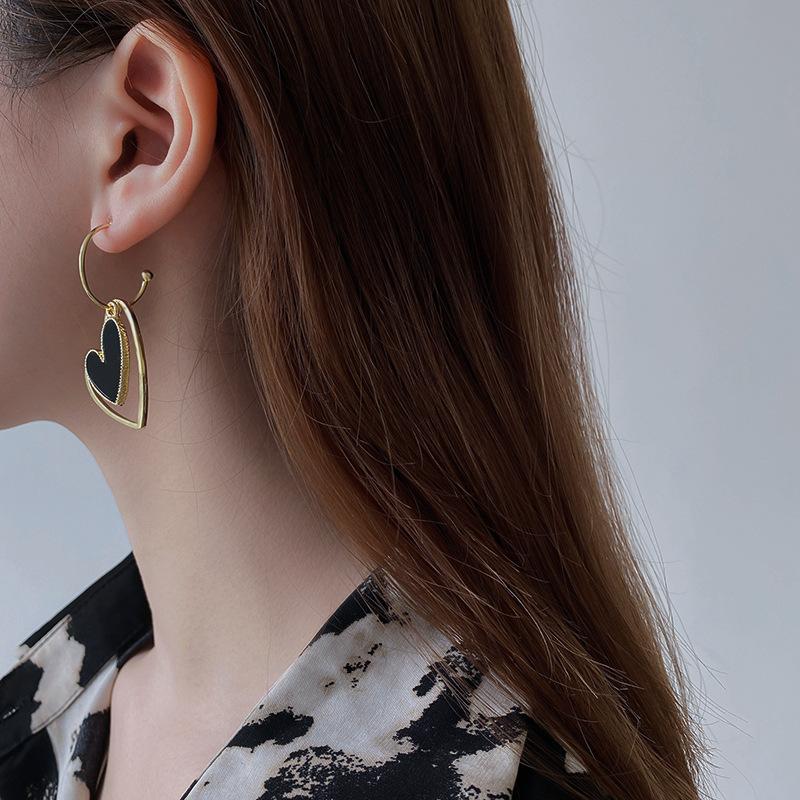Korean Asymmetric Hollow Black Heart Dangle Earrings For Women Temperament Exaggerated Drop Earrings Party Jewelry Gift