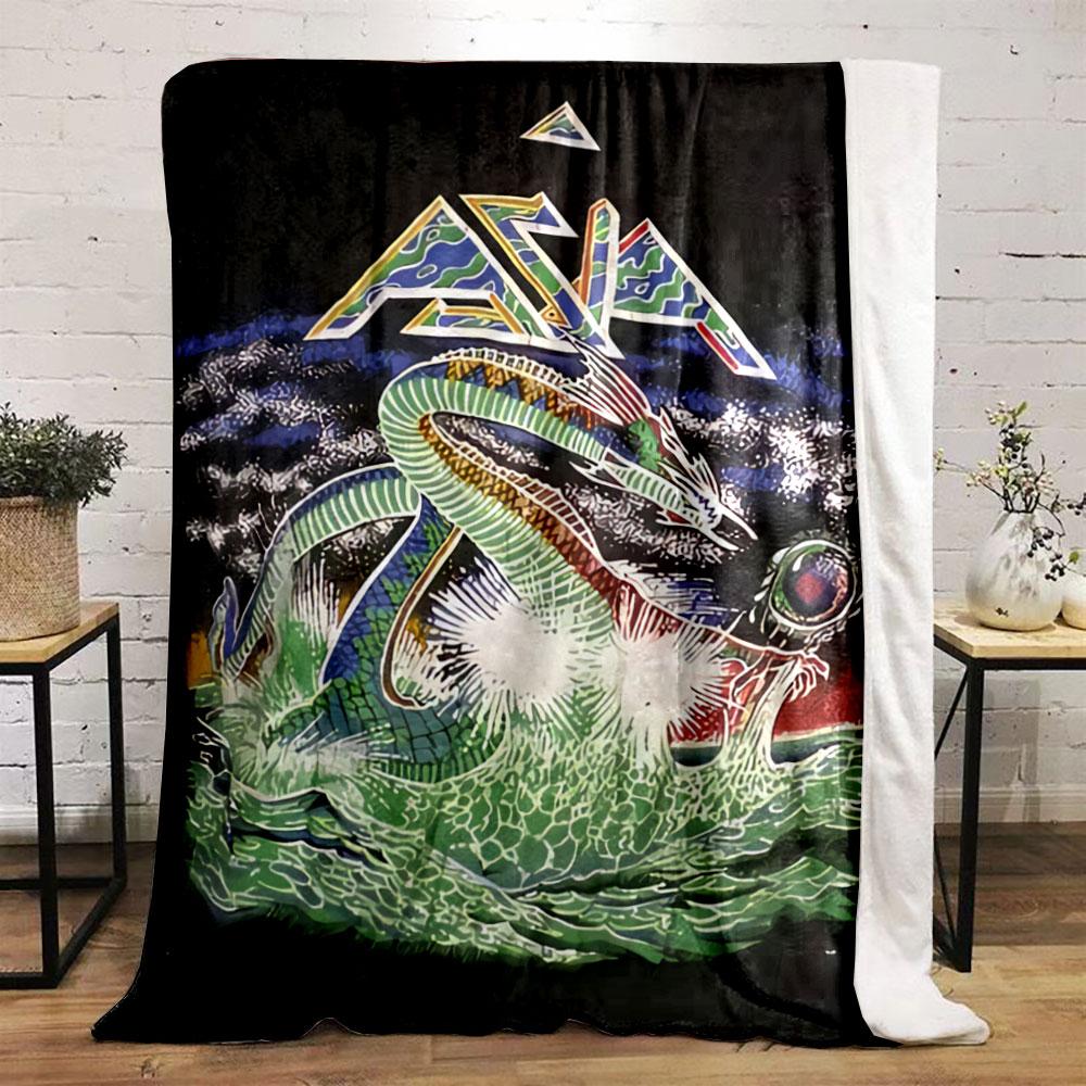 Retro Asia Band Sea Dragon Poster Dark Soft Blanket, Silky Warm Blanket for Everyday Coziness, Breathable Fleece Throw for Daily Use