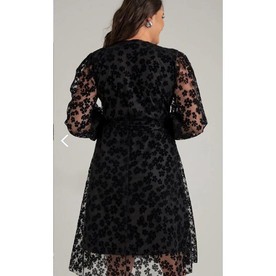 Siyah Papatya Detaylı Büyük Beden Elbise