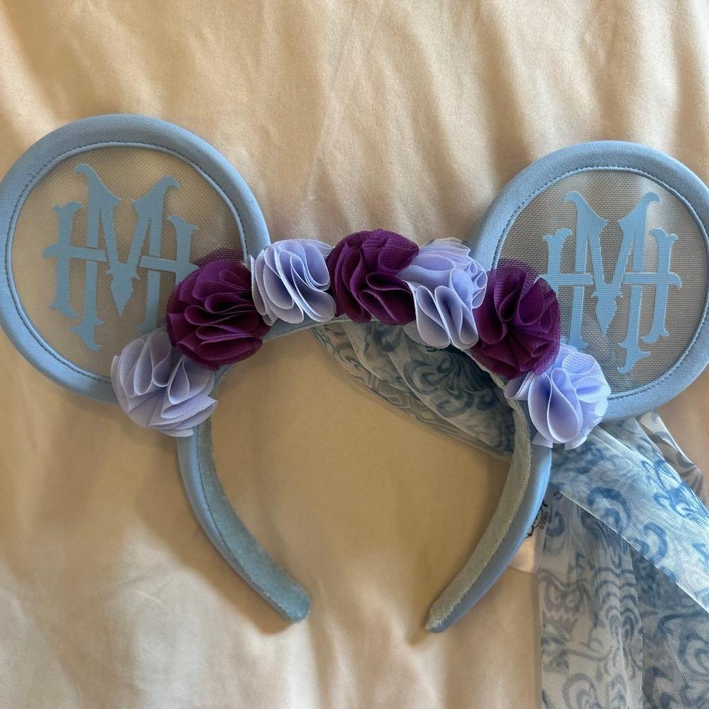 Used Super Beautiful D-Hallow Disney Haunted Mansion Headband