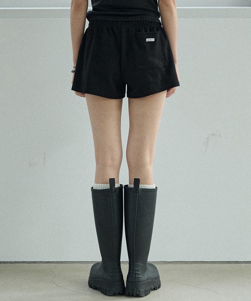 Lense Wide Sweat Shorts Black
