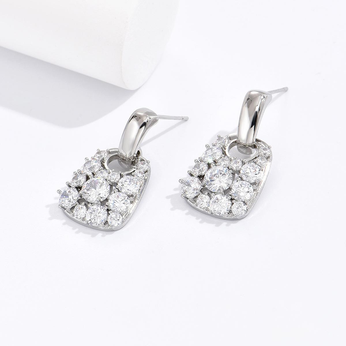 

Small Niche Design with Micro Inlaid Earrings, Geometric Hang Tag Style, Creative and Cool Temperament, Earring Earrings серебряный