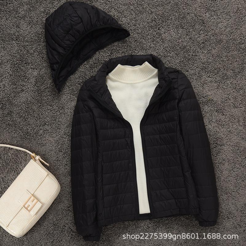 

New light down jacket women s short hooded stand-up collar fashion thin autumn and winter women s jacket removal hat M чёрный