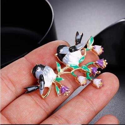 A Couple Of Bird Flower Brooch Enamel Glaze Delicate Brooch Female Pin Cardigan Buckle Brooch