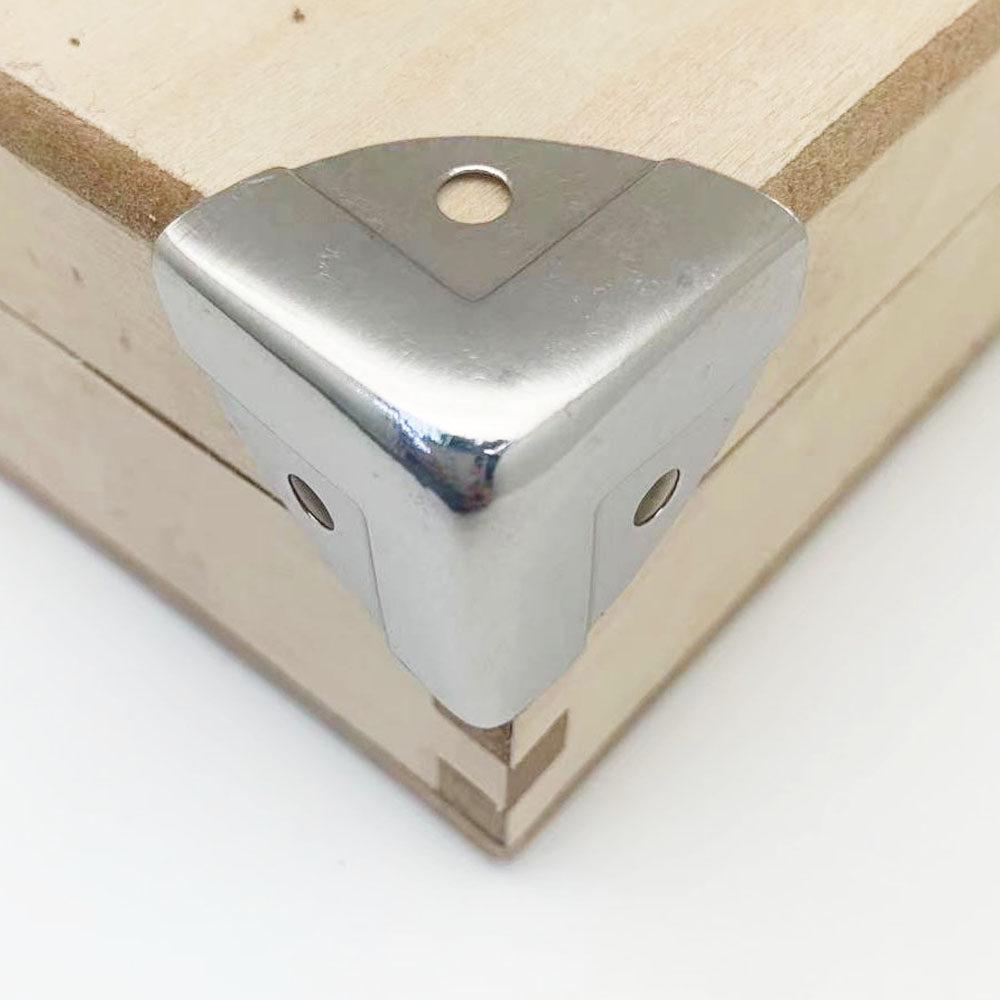 Protection d'angle en acier inoxydable 25x25 mm pour boîtes et étuis