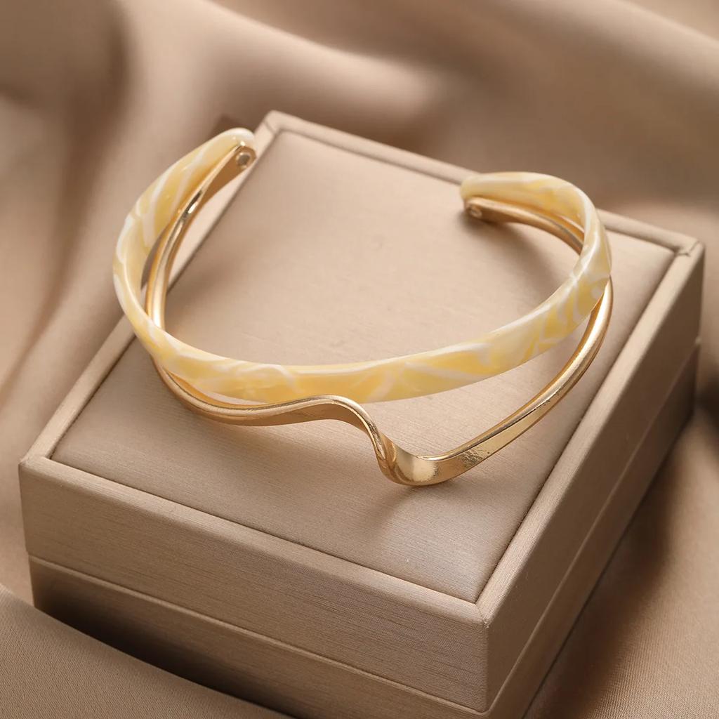 Korea Light Luxury White Shellfis Board Bracelet Bend Metallic Texture Bracelets Set for Women Fashion Jewelry Gifts Wholesale