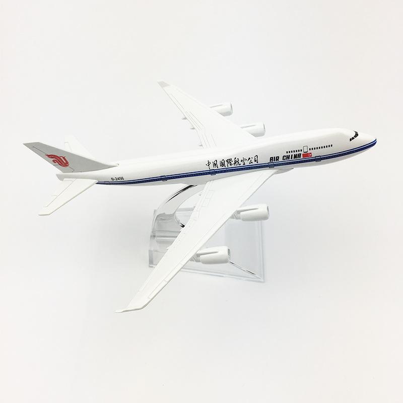 AIR China Airlines B747 16CM Airplane 1:400 Scale Diecast Metal Model Alloy Aircraft Gift With Base Plane Ornament Collectible