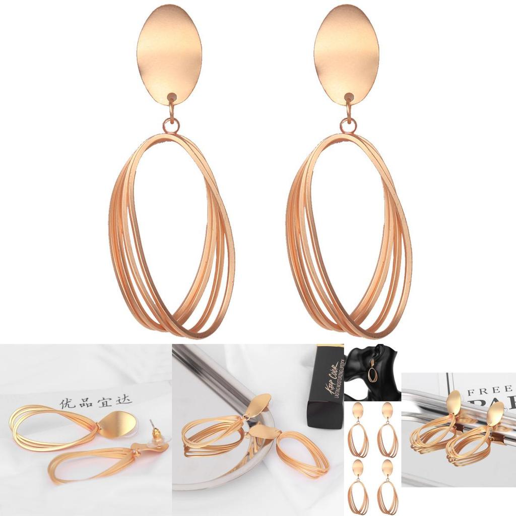Chic Geometric Gold Earrings For Women Fashionable Statement Jewelry Piece