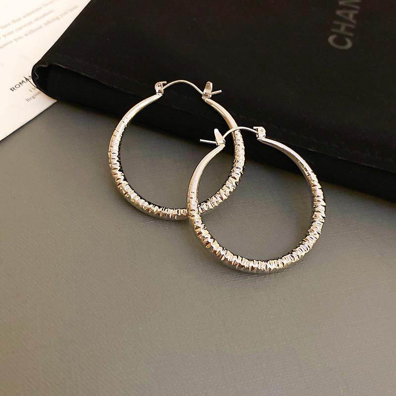 Silver Needle Gold-Plated Geometric Earrings: Chic, Luxurious, High-End Summer Style