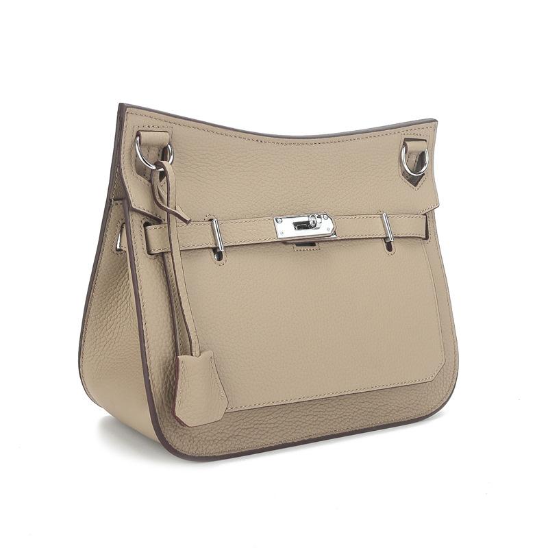 2025 Nová vrchní vrstva hovězí kůže Gypsy taška Kožená módní podpažní taška přes rameno Atmosférická textura Platinum Kai taška