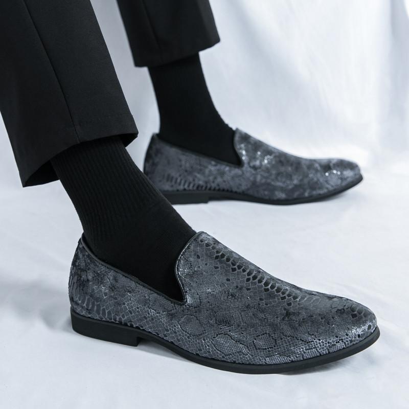 Fashion New Pointed Serpentine Pattern Slip On Shoes Men Designer Comfort Loafers Formal Wedding Prom Dress Homecoming Footwear