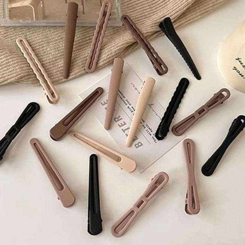 Women's toned-down color sleek hair clip