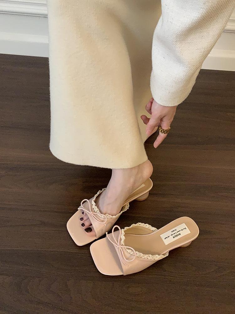 French thick heel slippers fairy shoes wear 2025 new summer skirt lace bow sandals