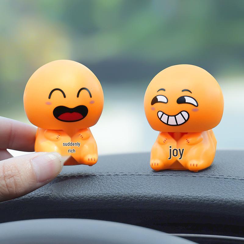 Solar-Powered Smiley Face Dashboard Ornament: A Fun, Cute Decompression Figurine for Car Décor.