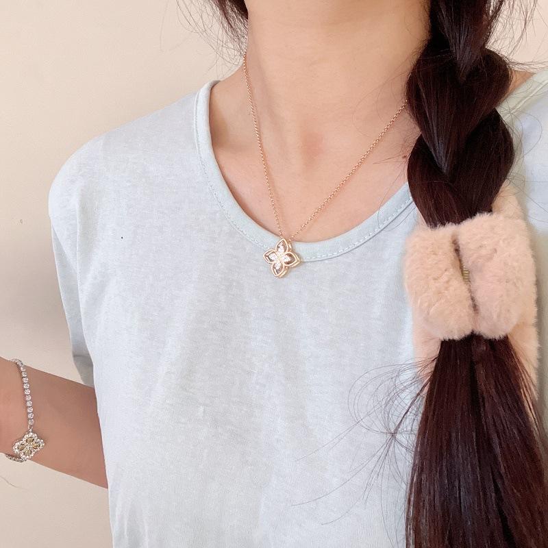 Diamond Four-Leaf Clover Necklace Women'S Niche Light Luxury Hollow Four-Leaf Flower Collarbone Chain