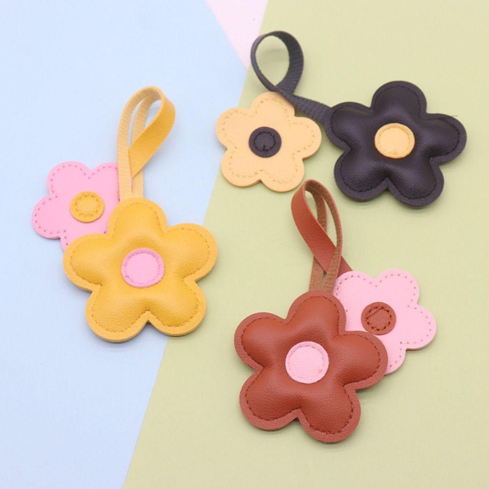 Contrasting Sunflower Bag Pendant PU Leather Bag Pendant Five Petal Flower Keychain Car Accessory
