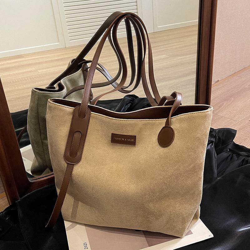 Frosted retro bag women's large-capacity new autumn and winter versatile shoulder bag casual class tote bag