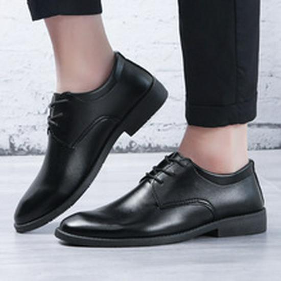 Men's Trendy Korean Style Black Leather Shoes - Breathable Casual and Formal Round Toe Design