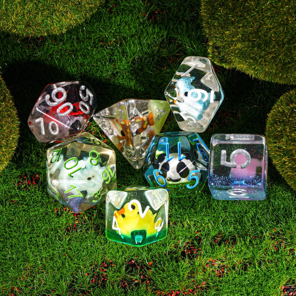 Cusdie Bulk Animal DND Dice 7Pcs Random Color D4 D6 D8 D10 D% D12 D20 Polyhedral Dice Set for D&D Role Playing Table Games