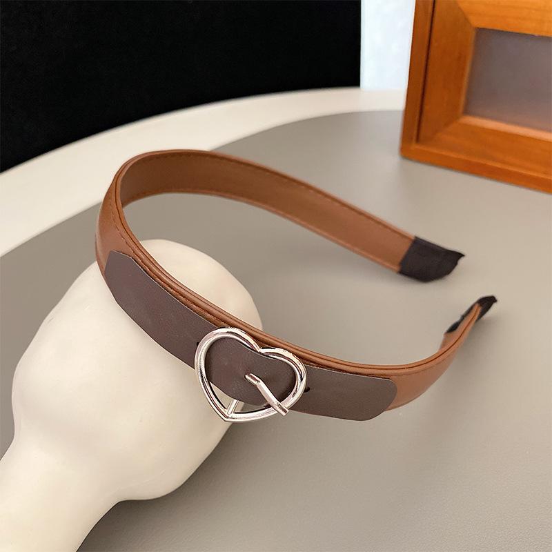 

1pc Maroon Leather Hair Clip with Heart Design, New High-Crowned Hairpin for Washing and Non-Slip,atile Women s Hair Accessory