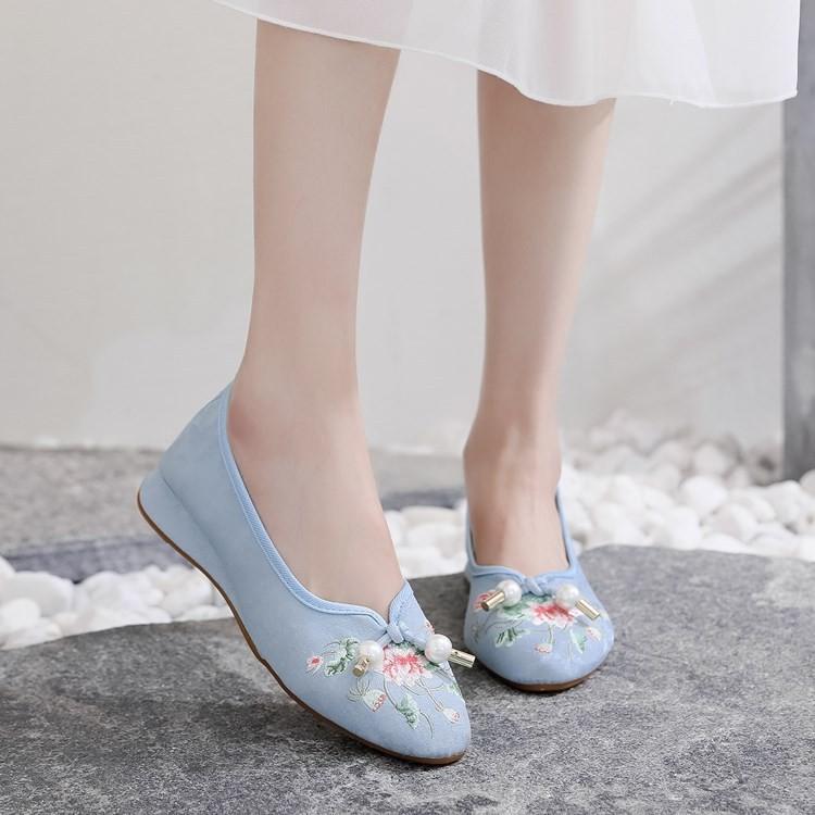 Fashion Oriental Aesthetic Pearl - Tassel Embroidered Wedge Shoes | Hanfu - Ready Vintage Court - Style Shoes