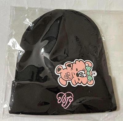 [USED] BLACKPINK VERDY Knit Hat with Heart Logo In Black Pink