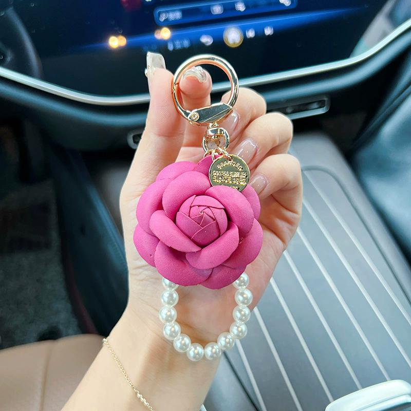 Bag Charm Creative Camellia Rose Pearl Chain Car Elegant Flower Decorative Accessory Bag Hanger Pendant Small Gift