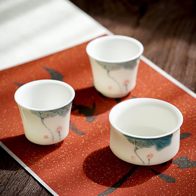 Hand-painted lotus ceramic tea cup teacup suet jade tea cup master cup single cup kung fu tea set drinking tea small teacup