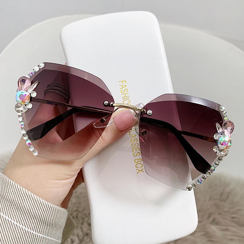 Luxus-Mode-Brille Frauen Übergroße Vintage-Sonnenbrille Diamant Strass Sonnenbrille Shades für Frauen