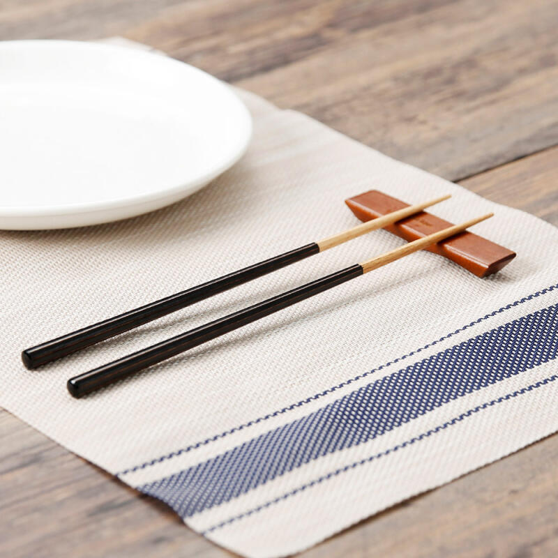Choose one of three types of wooden chopsticks