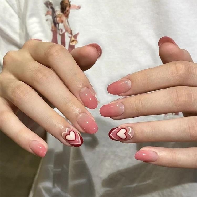 

Valentines Day Press On Nail Short Oval Style Acrylic Nail with Heart Designs Glossy Artificial Nail for Women Girls 1