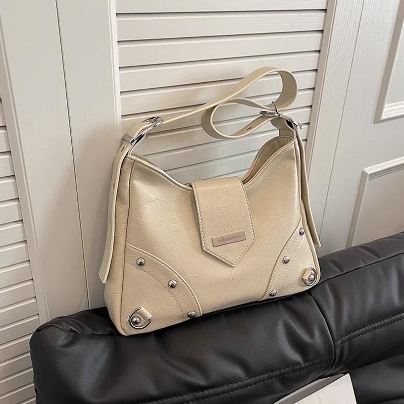 New Large Capacity Retro Tote Bag Trendy Popular Rivet Motorcycle Single Shoulder Bags Simple Versatile  Women's Bag