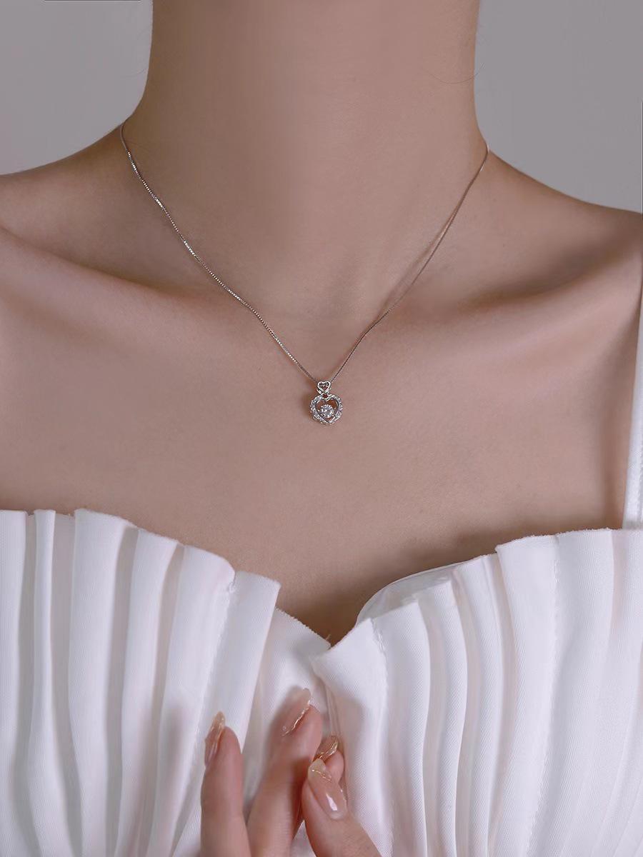 Pink Diamond Beating Heart Pendant Necklace - Women s Light Luxury Clavicle Chain Accessory