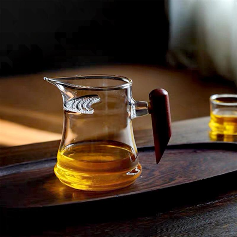 Tea Ceremony Tea Mug 400ml Wooden Hndle Heat-resistant Glass Fair Cup with Crescent Filter Tea Maker Kung Fu Tea Set Accessories