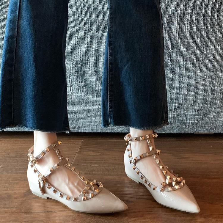 French Celebrity Style Rivet Pointed One-word Buckle Mary Jane Shoes Children's 2025 New Flat-soled Inner Height-increasing Single Shoes