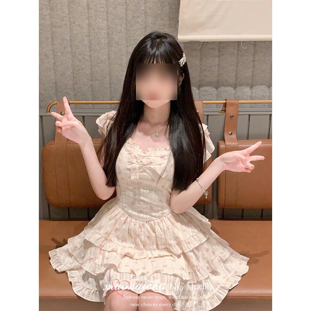 Feng Xiao flying sleeve floral dress female summer gentle small man waist fluffy cake short skirt