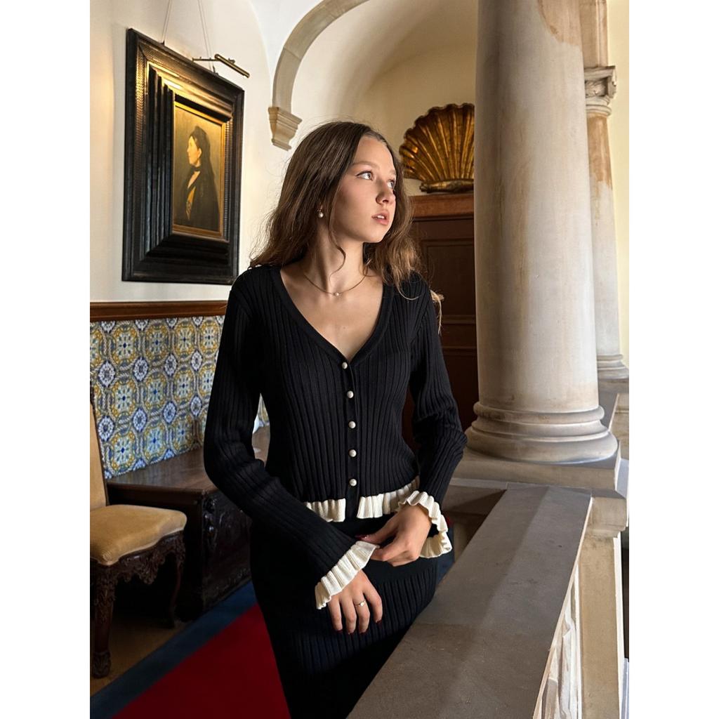 French Elegant Ruffle Edge Tight Knit Two-piece Set Women's Autumn and Winter Temperament Dress Set