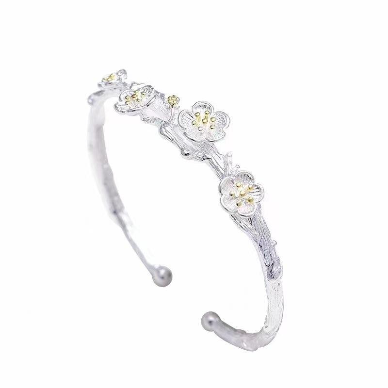 Bracelet for Female Students Simple Mori Style Fresh Versatile Plum Blossom Open Bracelet Gift for Girlfriend Vintage