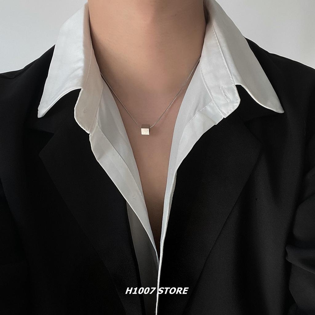 Non-fading Small Square Men's Trendy Necklace, Niche Design with a High-end Hip-hop Style, Titanium Steel Collarbone Chain