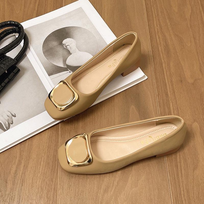 Late Evening Wind Square Head Single Shoes Women's 2025 New Spring and Autumn Models Are Beautiful with Skirts, Low Heels and Soft Soles, and One Ped