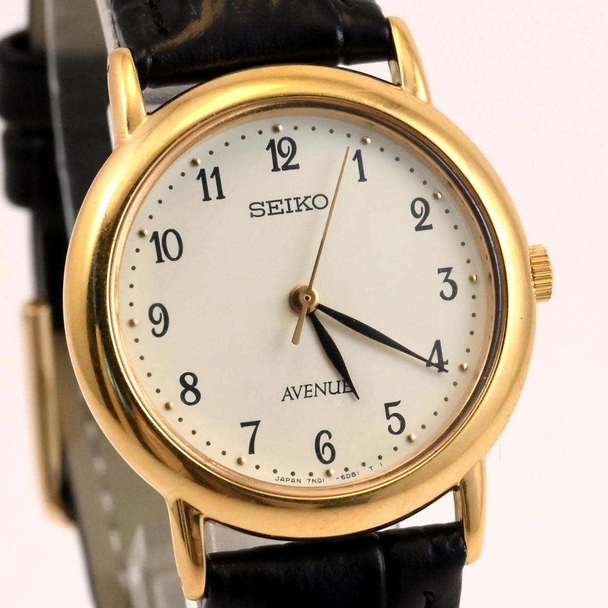 

[Б/У] Винтажные 1985 SEIKO AVENUE QUARTZ 30 мм Круглая форма Бежевый циферблат Ref.7N01-6D50