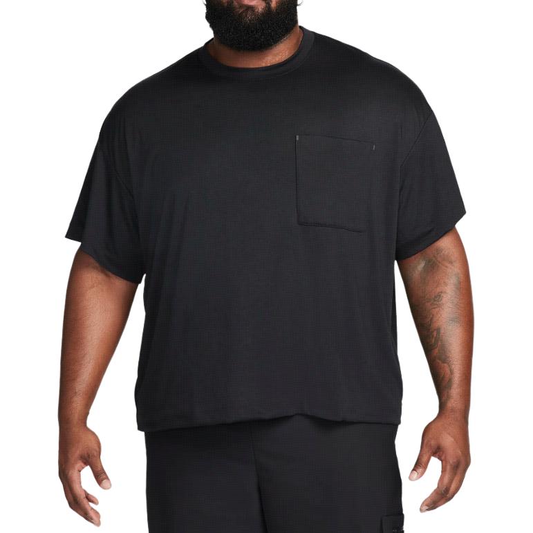 Nike Sportswear Tech Pack Solid Logo Pocket Design Crew Neck Loose Fit Short Sleeve T-Shirt Men Tops Black FB7392-010