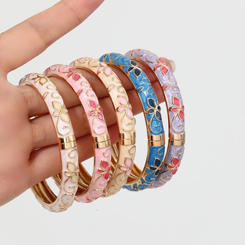 Vintage Palace Fresh Colorful Oil Drop Clover Five-Petal Flower Open Bangle Stackable Bracelet Jewelry for Women