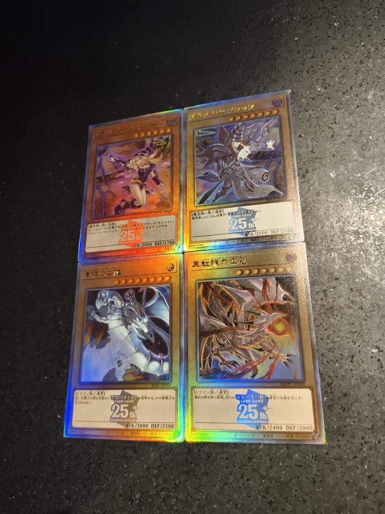 Bastel-Set 4 Stück/Set Yu-gi-oh! Selbstgemachte Kartensammlung Glas Flash Vergoldete Laser Flashs Anime Spielzeug Geschenk Cartoon