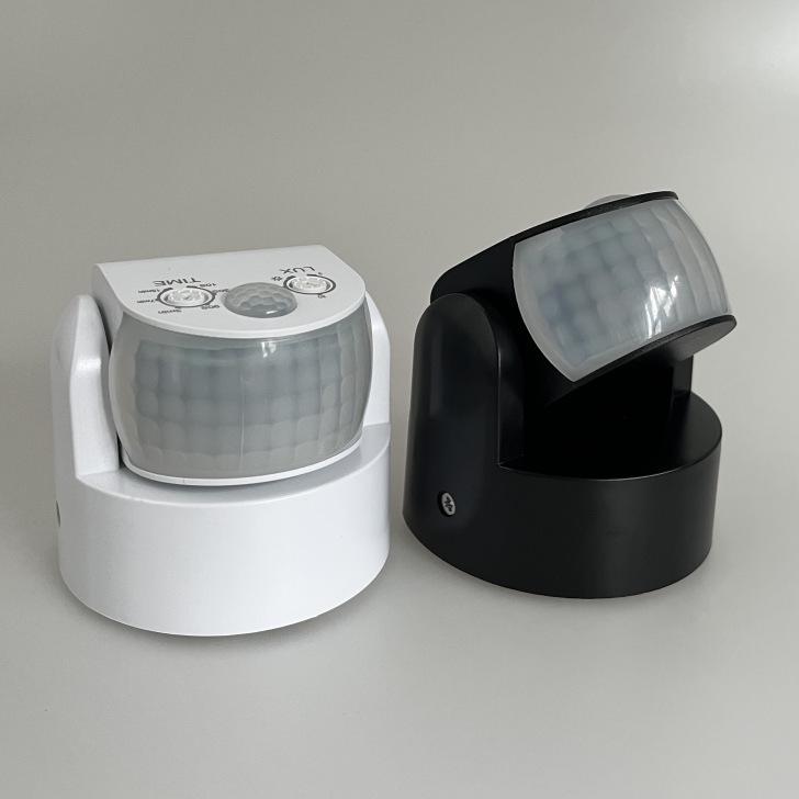 Dual-Head High Sensitivity Outdoor Waterproof Infrared Motion Sensor Switch with Adjustable Time Delay and Wide-Angle Detection White PB05W