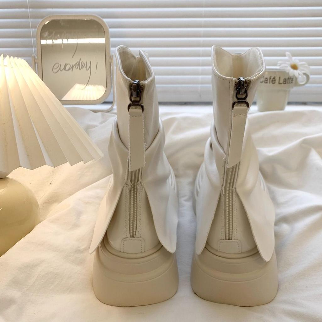 Висококласні середні черевики для жіночих нових 2025 популярних мафінових товстих підошв, що збільшують зріст, осінні ретро черевики для широкої ноги, черевики Мартін для жінок