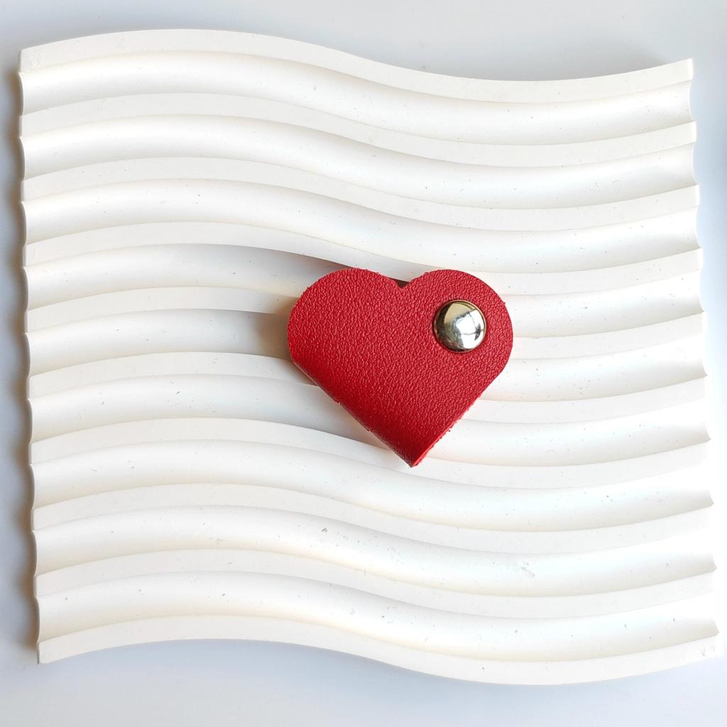 10 Stück Herzförmige PU-Leder Kabelbinder - Mehrfarbiger Kopfhörer-Organizer, Batterielose Kabelklemmen, Unisex Fixierset