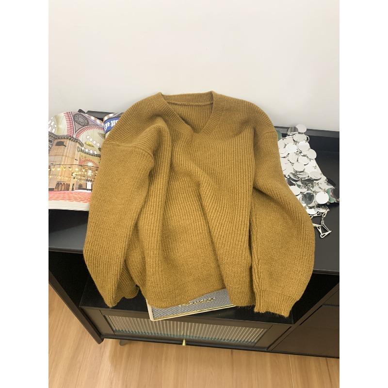 

Наденьте красный свитер с осенними и зимними вишнями и шикарный топ с рукавами-фонариками цвета чая в год Дракона. one size fits all хаки